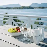 Seievika By Interhome Brekke (Sogn og Fjordane)